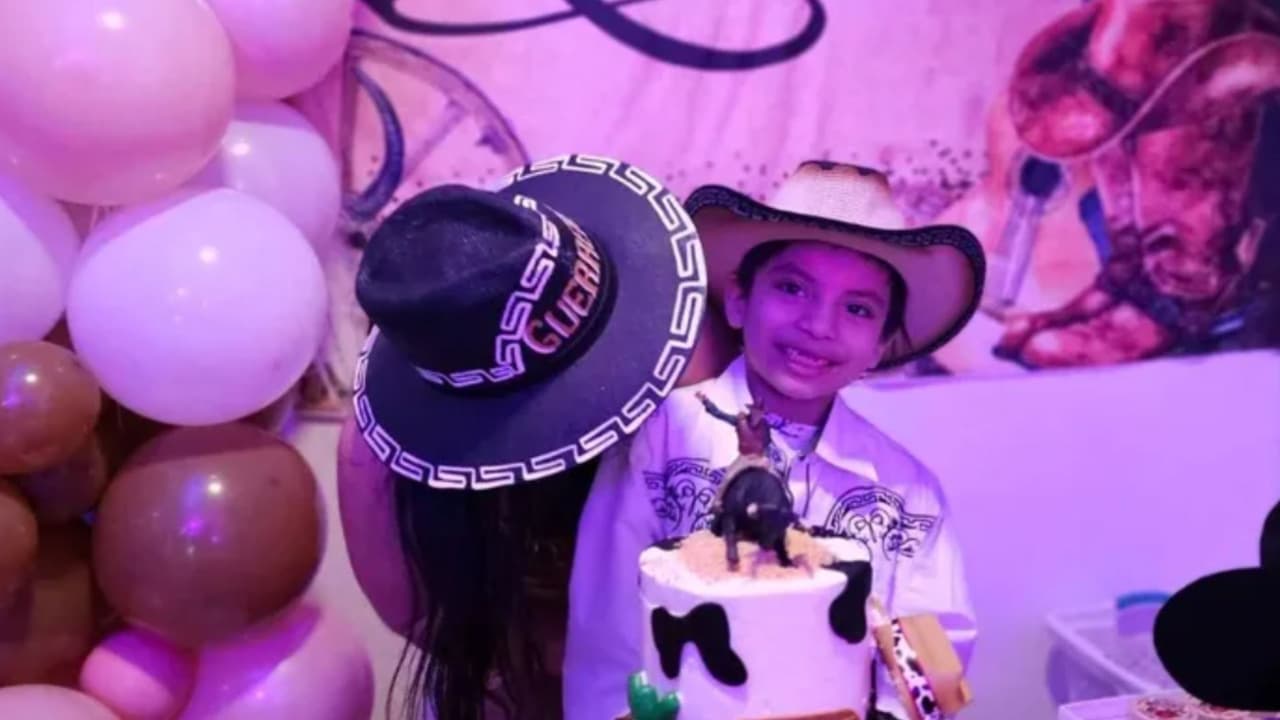 Niño de 7 años lucha por su vida tras ser baleado en la cabeza en un vecindario de Chicago