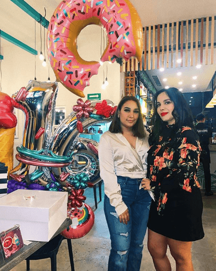 Desde que comenzó a construir su carrera en la música, Guadalupe eligió hacerse llamar Valentina Elizalde.