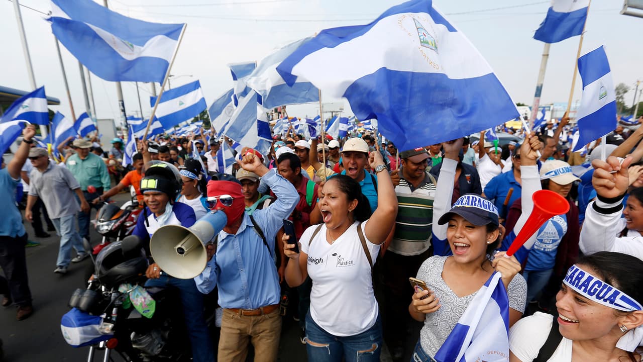 “Que Daniel Ortega se dé cuenta que no lo queremos”: una nueva gran marcha marca la tercera semana de protestas en Nicaragua 
