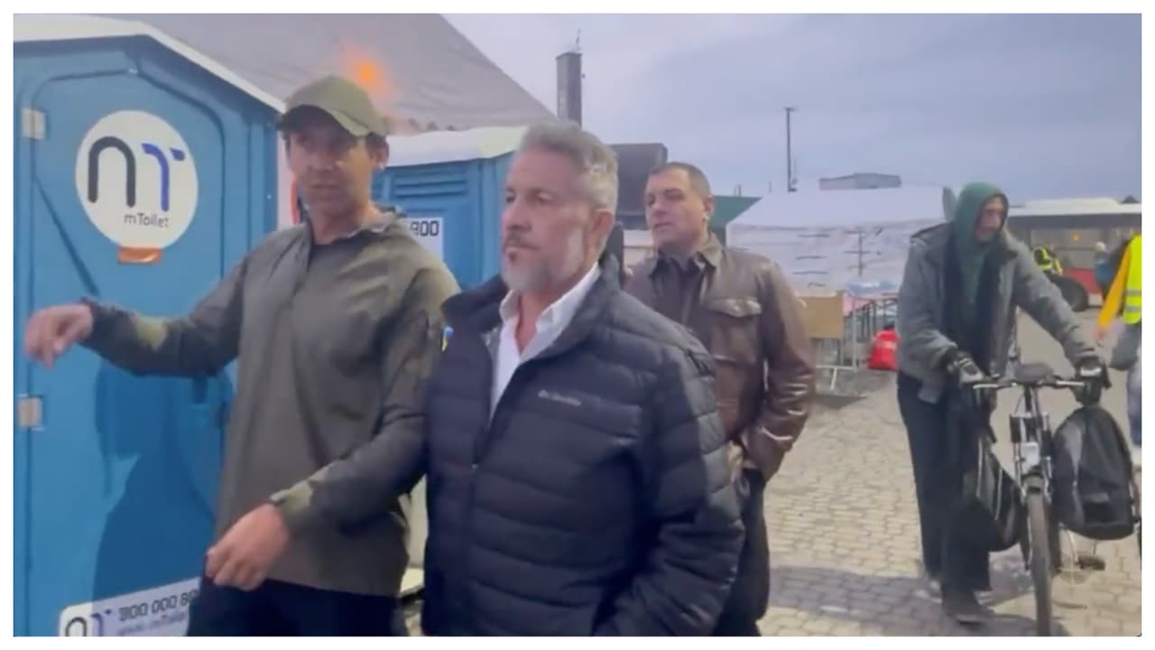 Comisionado de Miami-Dade visita la frontera de Ucrania y Polonia