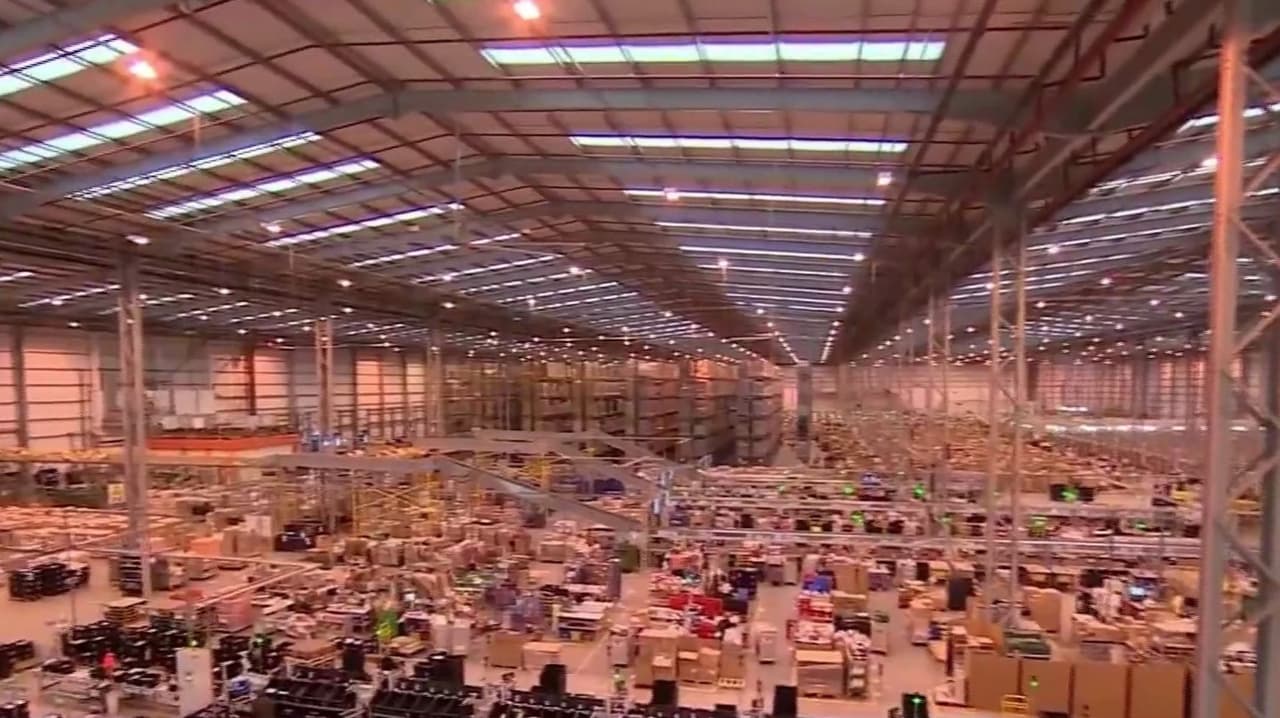 Noticias de negocios en 1 minuto: ¿Entregas exprés? Podrías recibir tus productos de Amazon en solo una hora
