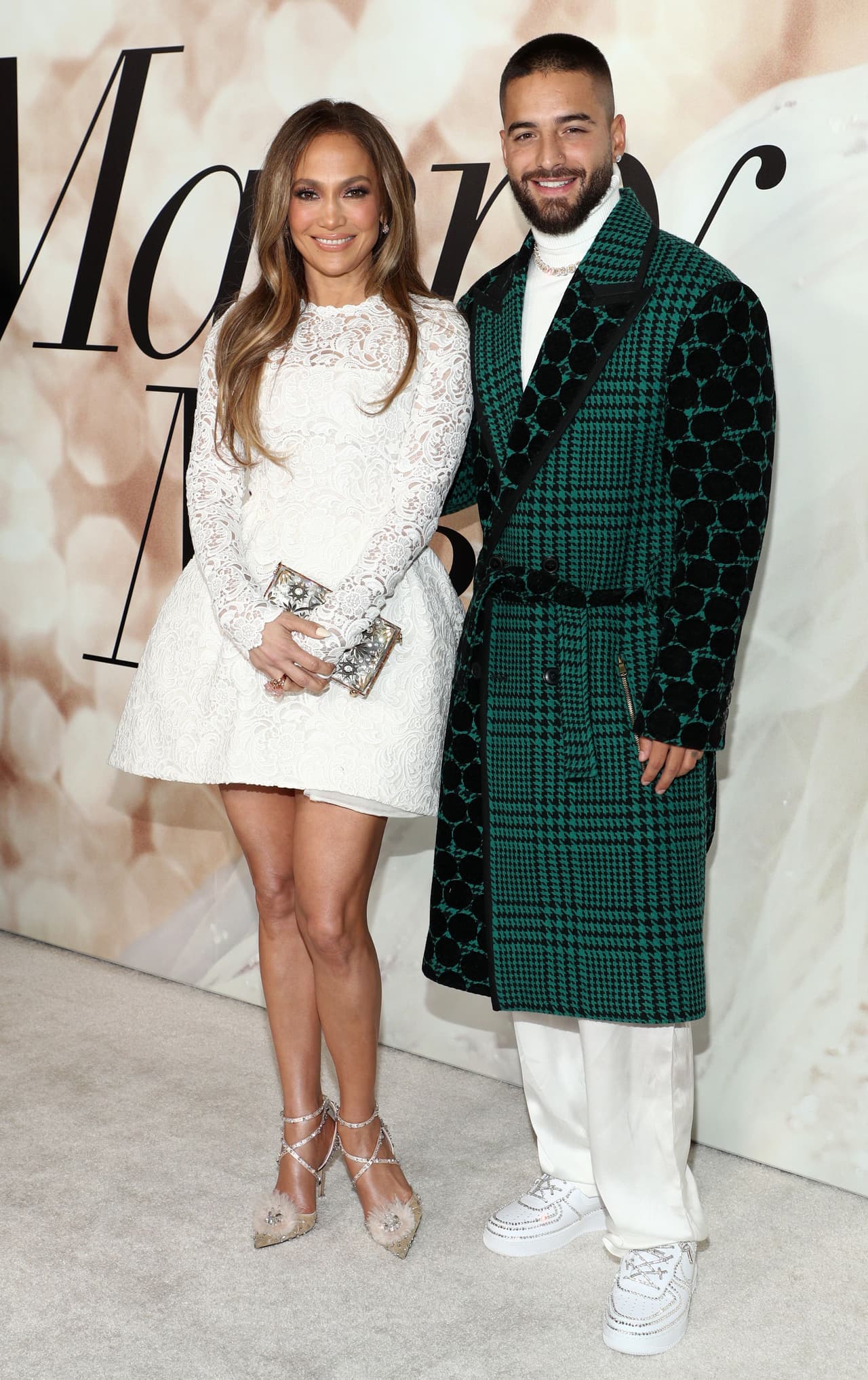 Tanto el colombiano como la cantante desfilaron felices por la alfombra roja. 
<br>