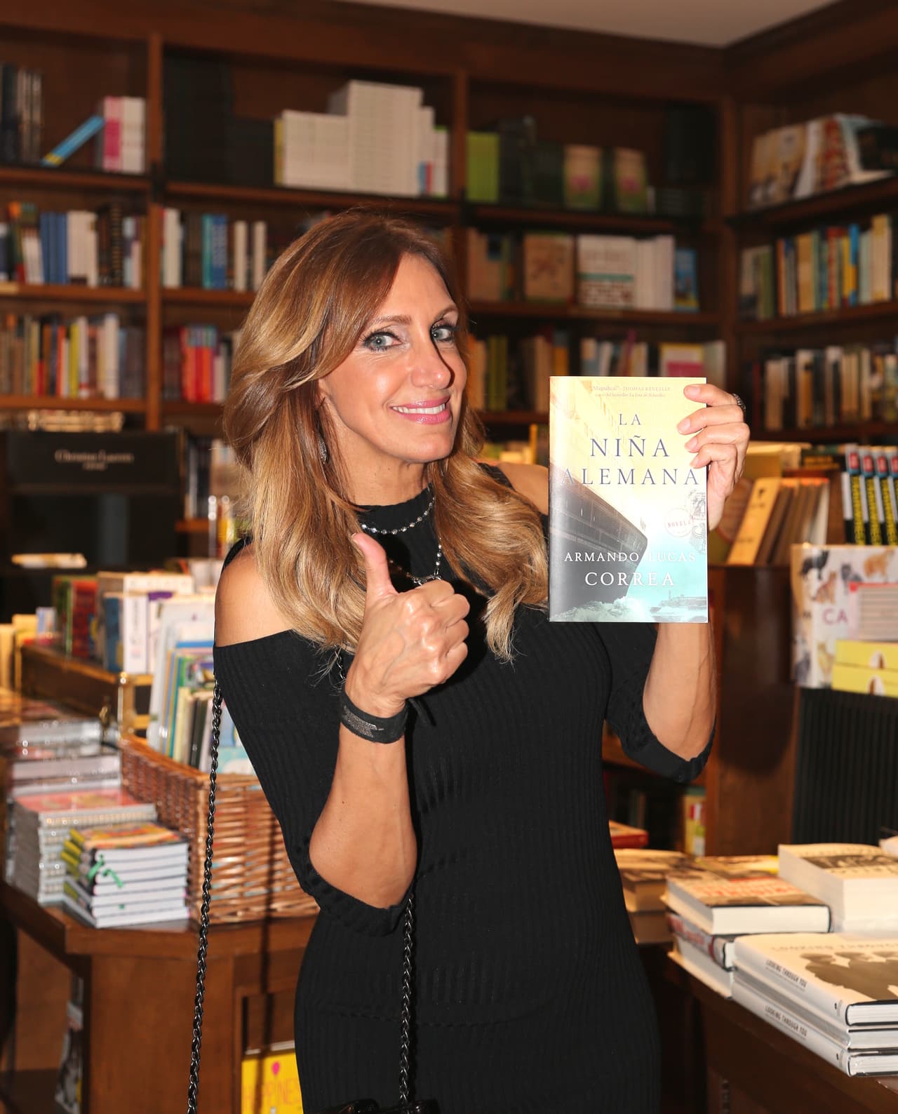 Lili Estefan fue una de las primeras en acudir al evento.