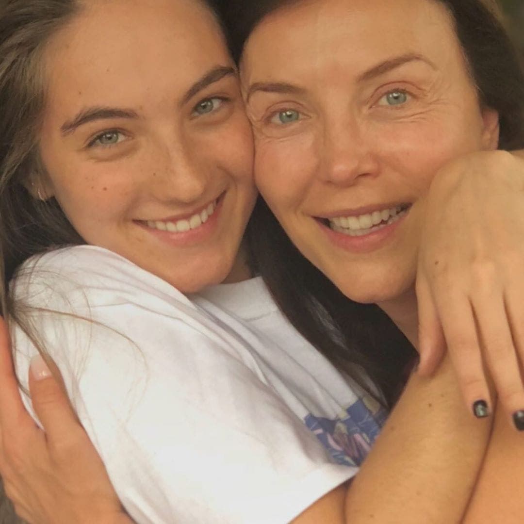 Hace una semana se reveló, en un video publicado por Juan Osorio y retomado por ella, que participará en 
<a href="https://www.univision.com/famosos/laura-flores-participara-en-el-corazon-nunca-se-equivoca-la-nueva-serie-de-aristemo-fotos?dg" target="_blank">'El corazón nunca se equivoca'</a>, serie que narrará la historia de amor de 'Aristemo'.