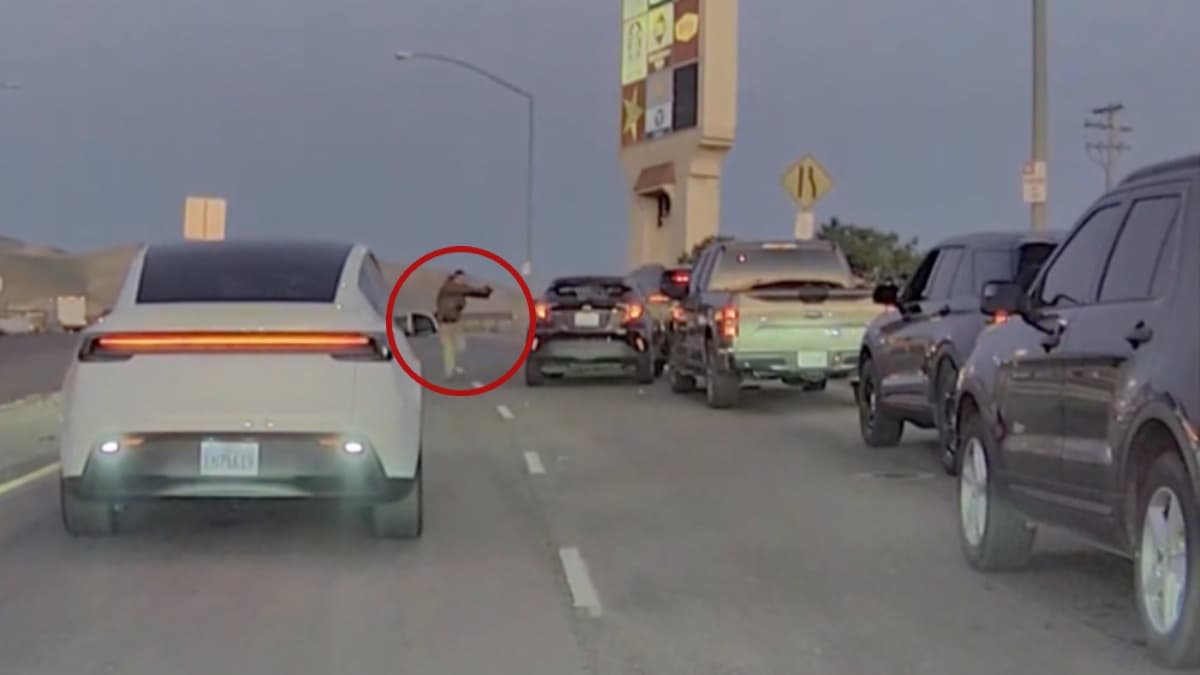 Video muestra tiroteo de agentes de ICE a salvadoreño en California y abre investigación del FBI