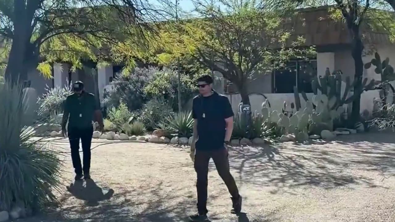 Nancy Guthrie: Piden videos a vecinos para saber quién estuvo cerca de la mamá de Savannah Guthrie