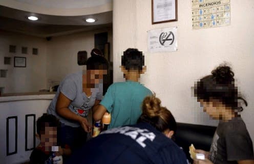 Rescatan a familia hondureña secuestrada en su paso por México: pedían $15,000 por su liberación