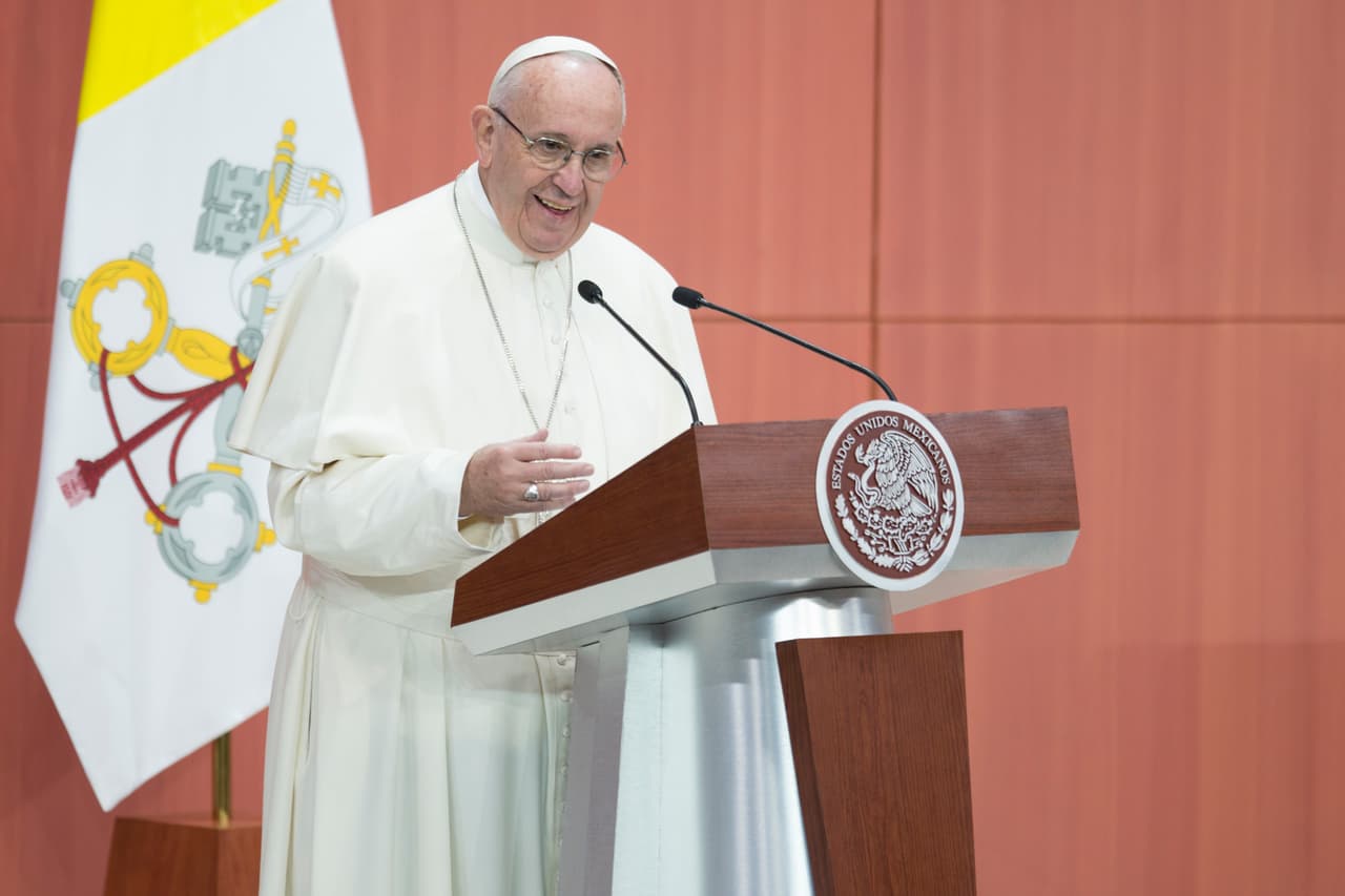 Dio un discurso agradeciendo su bienvenida y su hospedaje en el país.