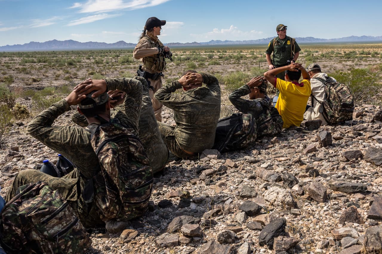Grupo detenido cerca de Organ Pipe.