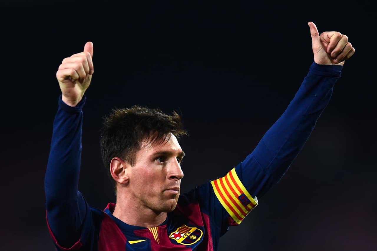 Dani Alves (42), Andrés Iniesta (36) y Xavi (31) son los principales asistentes del argentino.