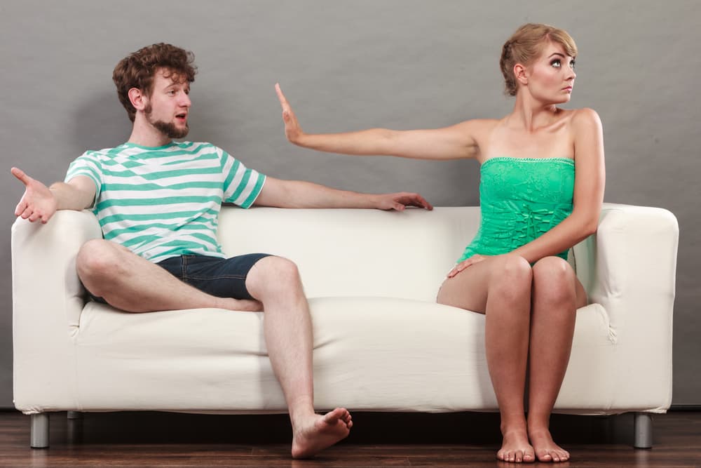 <b>CÁNCER</b>
<br>Tus emociones a flor de piel suelen ser las causas de tus mal de amores. Sueles ser muy susceptible y sensible a las críticas y eso puede cansar a tu pareja.