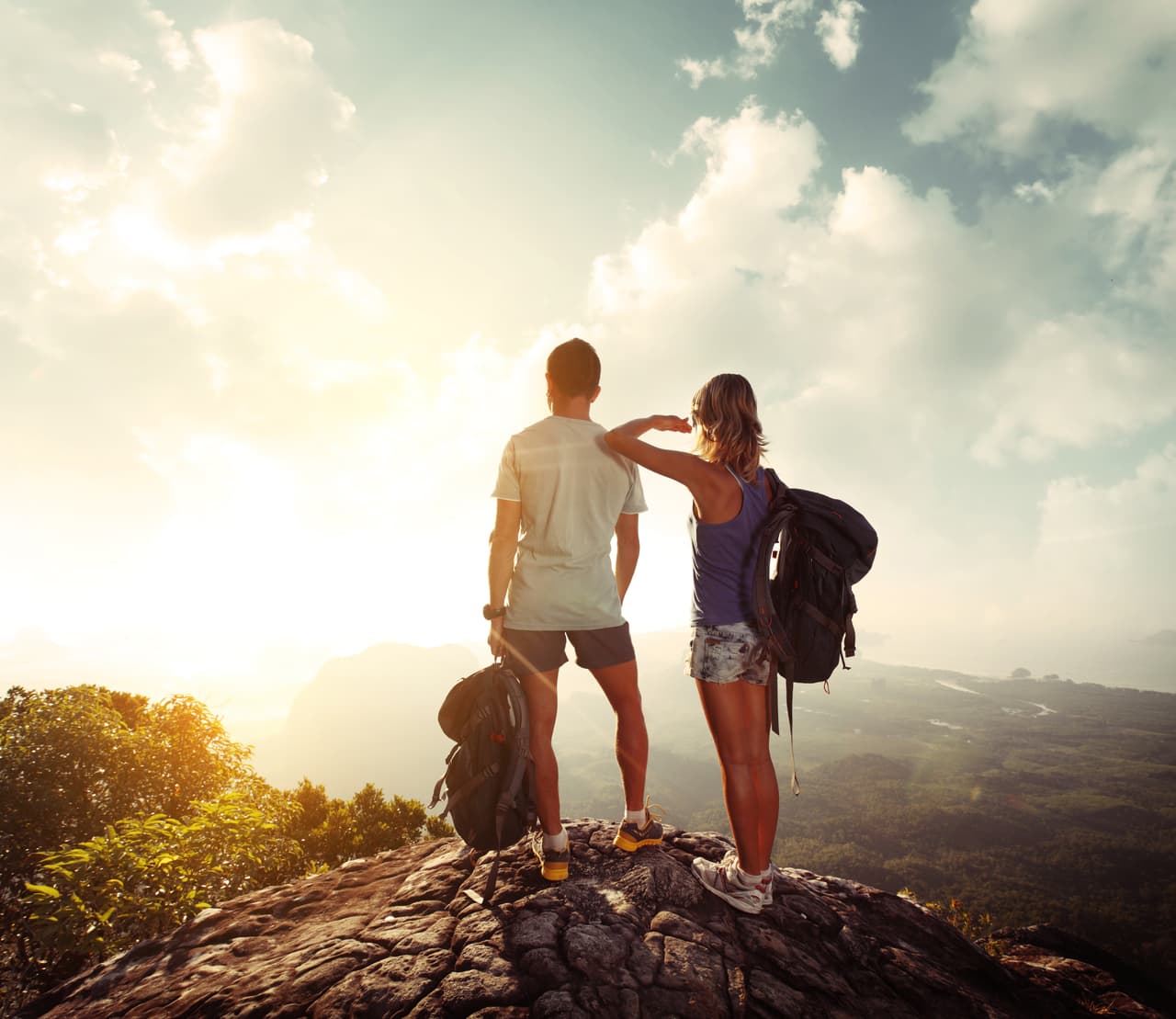 <b>Sagitario. </b>
<br>Este es uno de los tres signos del elemento fuego que se caracteriza por ser el más aventurero y optimista de todos, desenfadado, espontáneo y muy poco convencional.