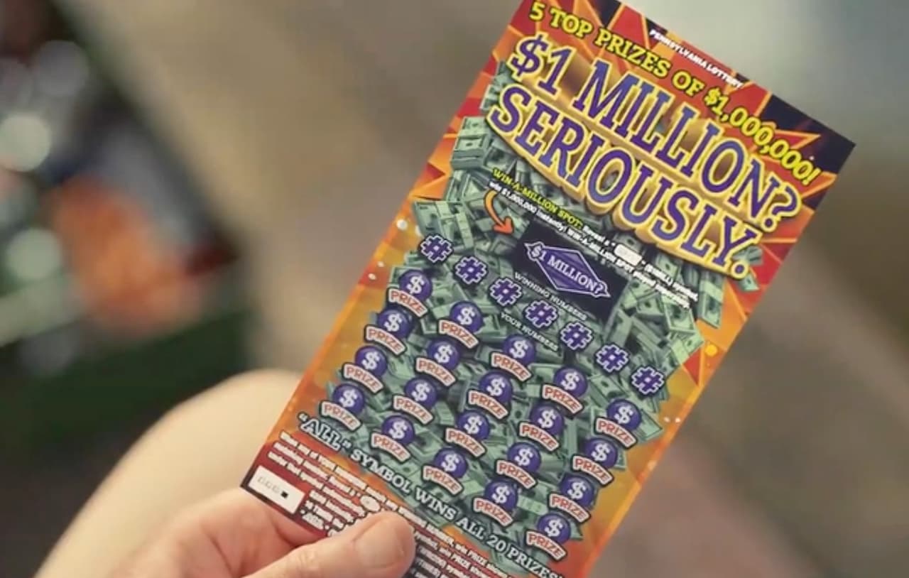 Madre de Pensilvania se vuelve millonaria tras comprar un raspadito en una tienda de descuentos