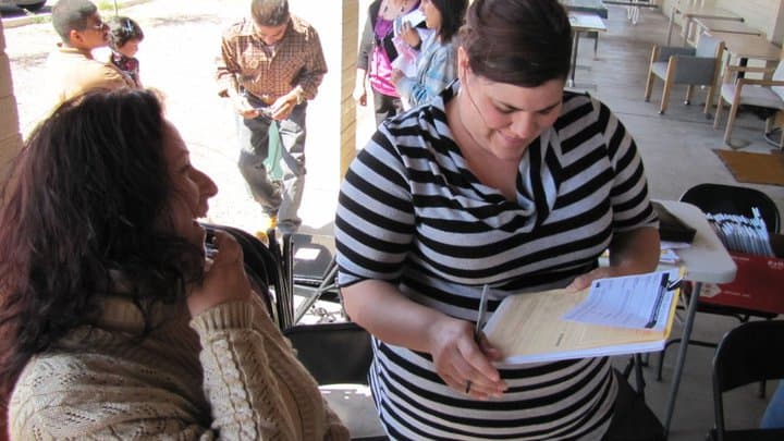 Desde su trabajo en Mi Familia Vota ha trabajado para promover la ciudadanía y la participación electoral.