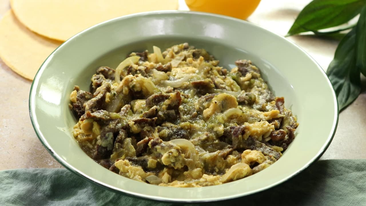 Aporreadillo, el desayuno michoacano más rico de todos