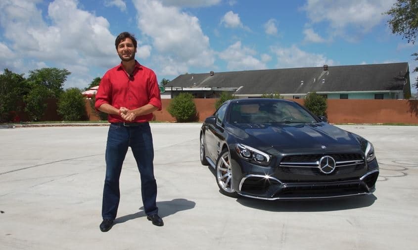 <u><b>Contenido relacionado</b></u>
<br>
<br>Encuentra aquí todos los detalles del Mercedes-Benz Clase SL. Este lujoso y exclusivo convertible te impresionará.