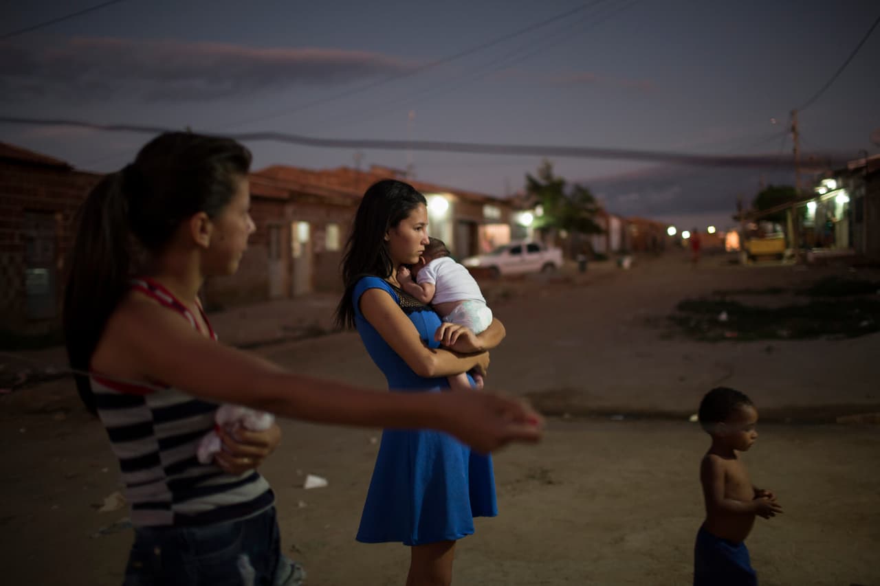 El zika ha hecho que el riesgo de que un bebé nazca con microcefalia sea 50 veces mayor al normal.