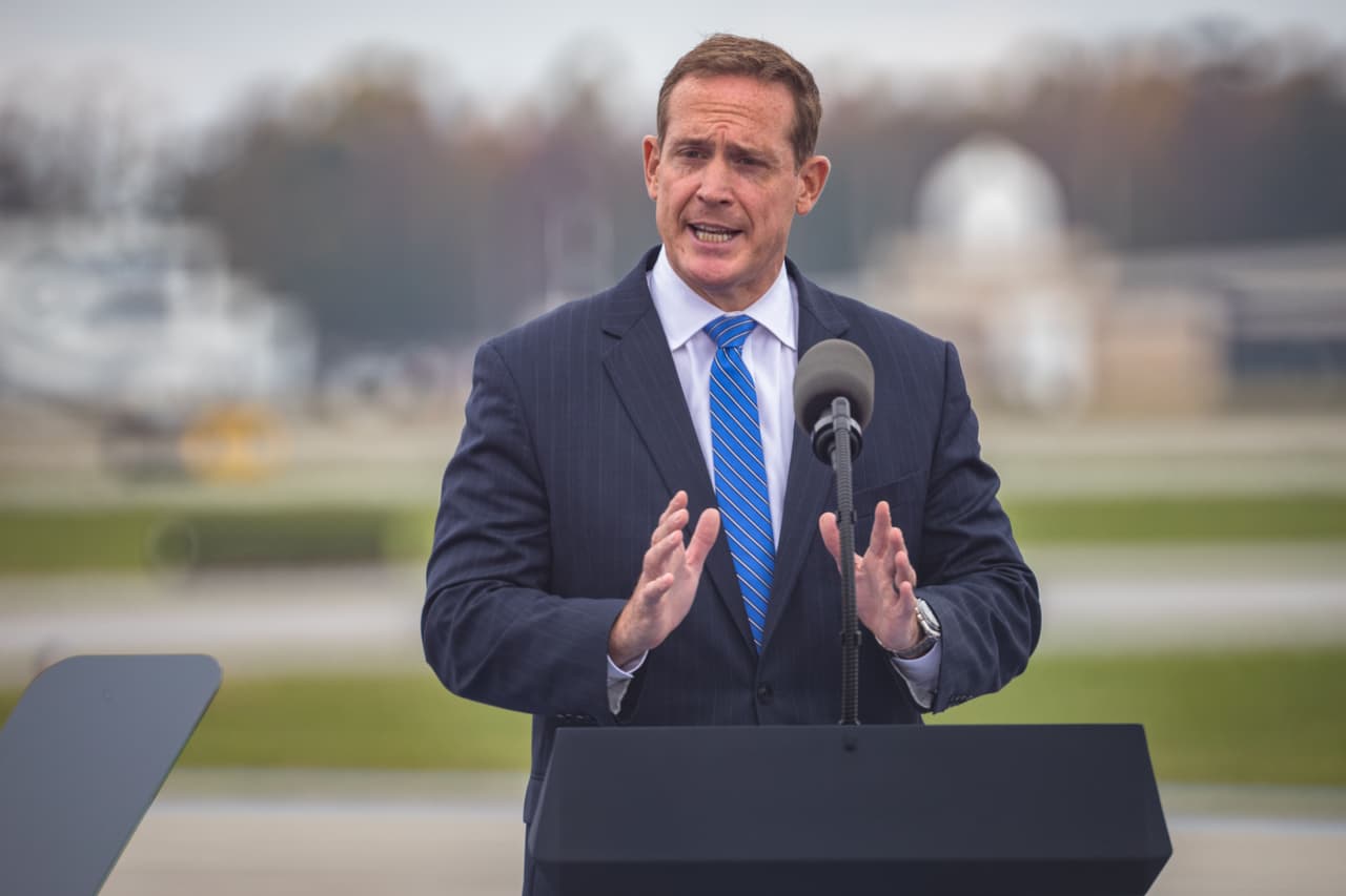 "Biden es un líder débil": Ted Budd lanza su candidatura al Senado en Carolina del Norte con ataques al presidente 