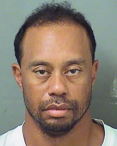 Tiger Woods estaba dormido en su auto antes de ser arrestado