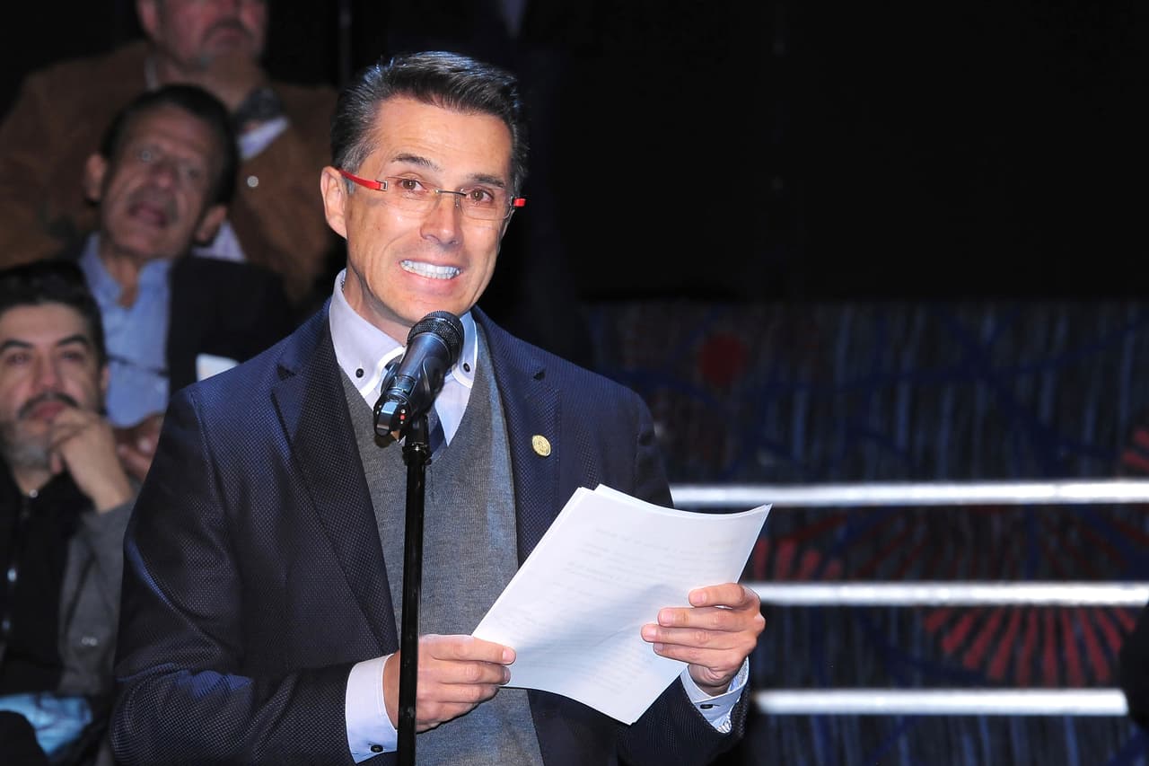 "No tengo nada qué decir al respecto y jamás lo diría". 
<br>