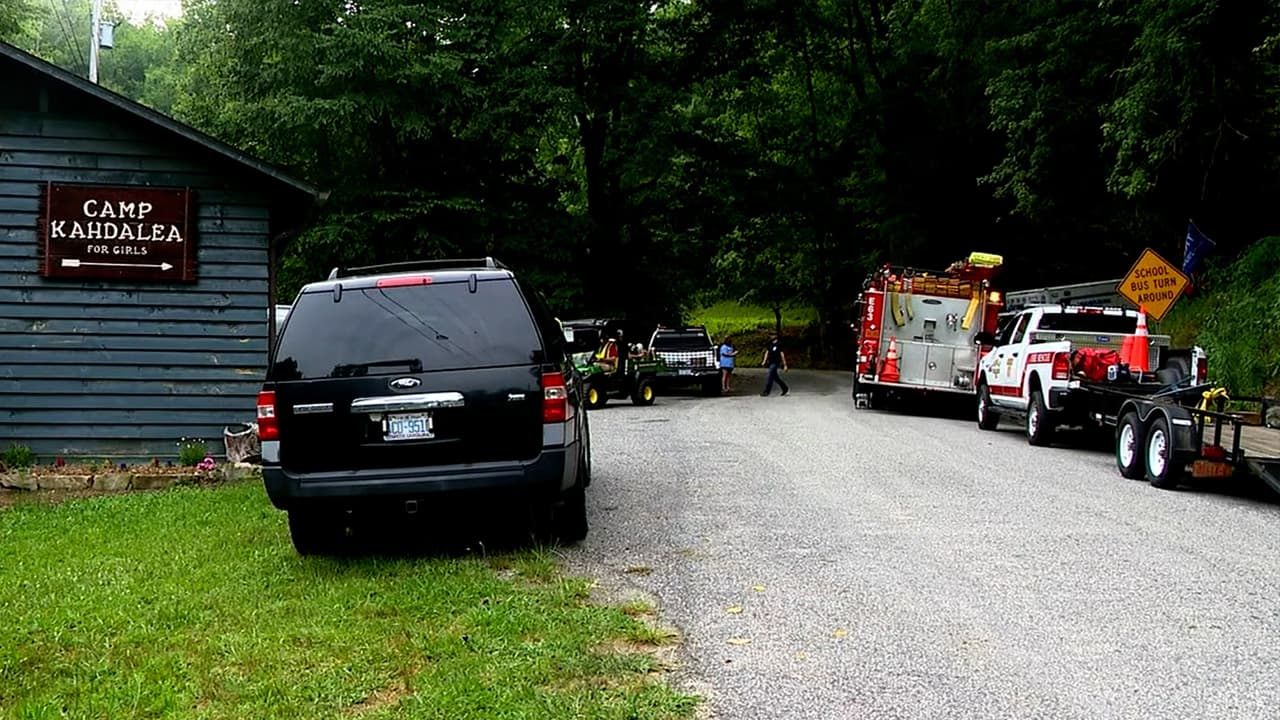 Se estrella avioneta cerca de un campamento de verano en Carolina del Norte: padres estaban tomando fotos