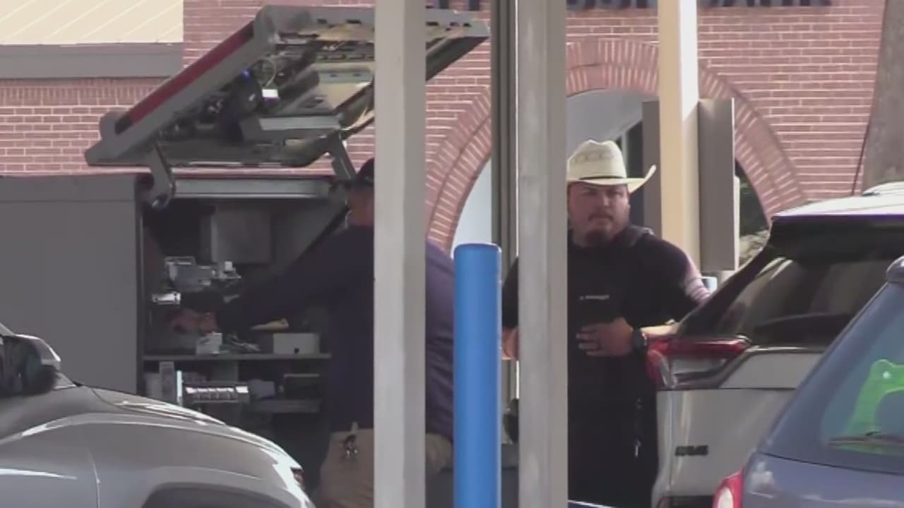 Robo a mano armada en cajero Chase de San Antonio termina con dos personas detenidas