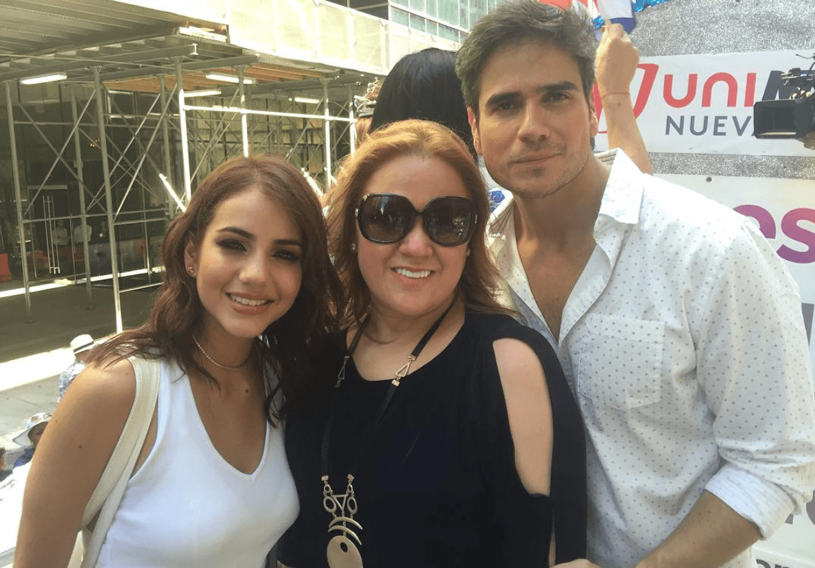 Merijoel Durán, de "Al Despertar", junto a Daniel Arenas y Ela Velden, protagonistas de "Despertar contigo", la nueva telenovela de Univision.