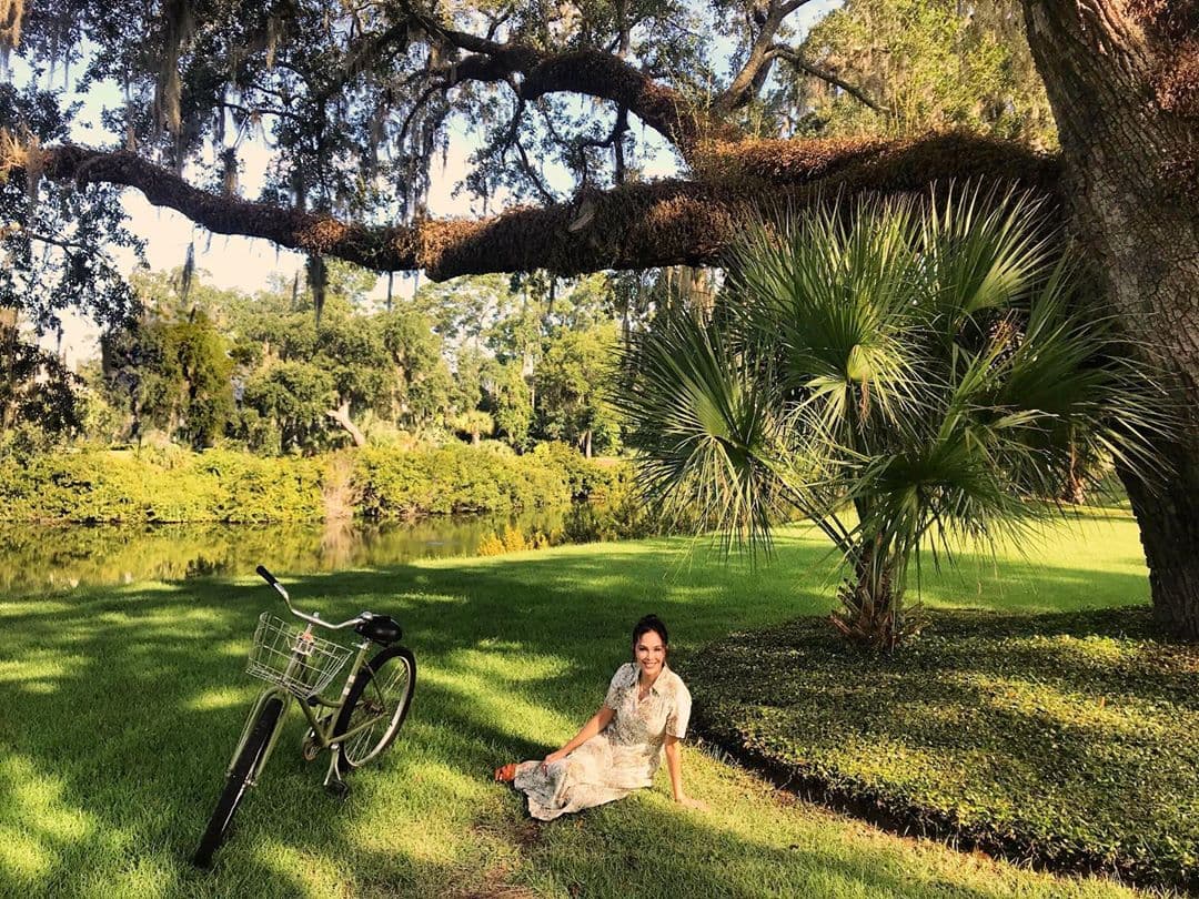 En las fotos que compartió en Instagram, la vemos rodeada de los frondosos paisajes de Bluffton, Carolina del Sur, y con la gran sonrisa que la caracteriza. Sin duda esta semana fue de relajación total.