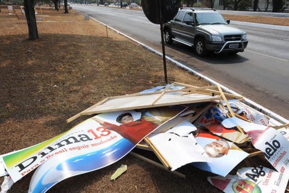 Amaury de Souza, de MCM Consultores, señaló que en el caso de una segunda vuelta, la ventaja de Rousseff es tan grande que difícilmente podrá ser alcanzada por Serra, quien le sigue en las encuestas.