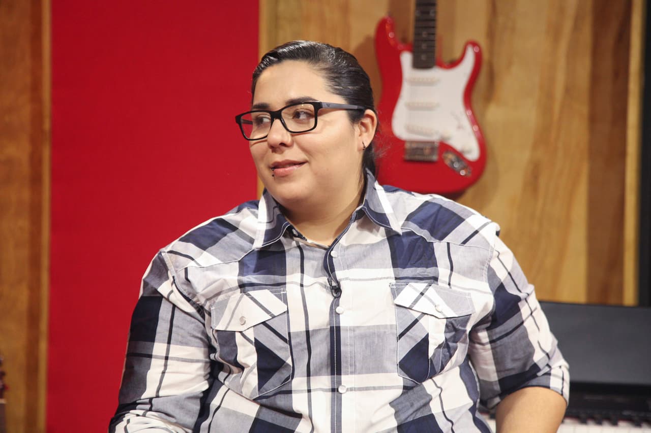 Considera que los tacones y el maquillaje no son lo suyo.