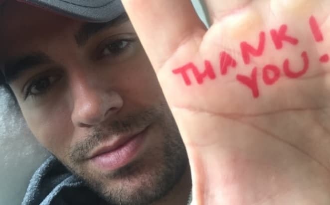 En las redes sus fans no paraban de enviarle mensajes de apoyo y durante su recuperación, él agradeció los lindos mensajes.