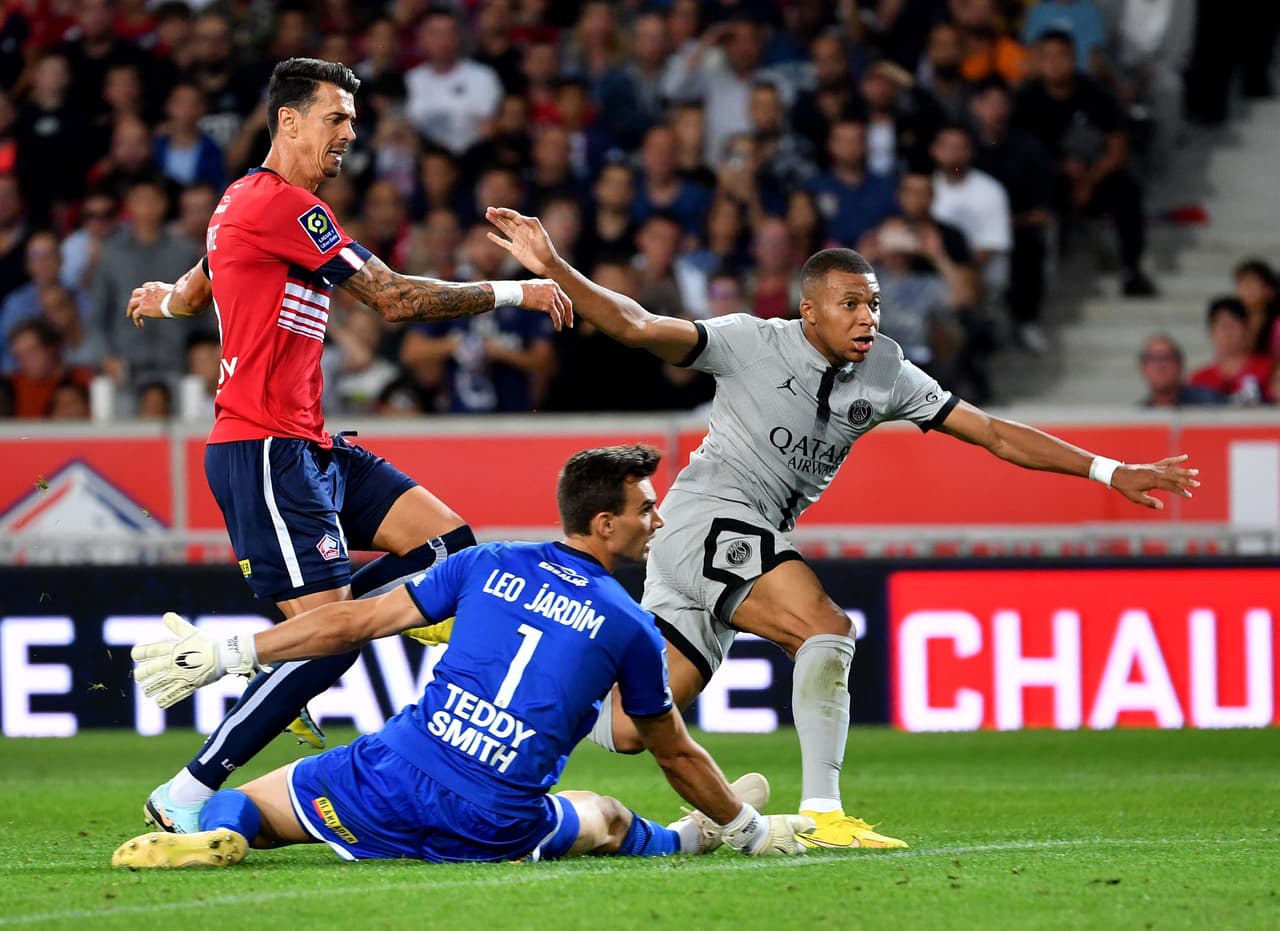 París Saint Germain se dio un festín de goles como vistante ante Lille y se afianzó como líder de la Ligue 1.