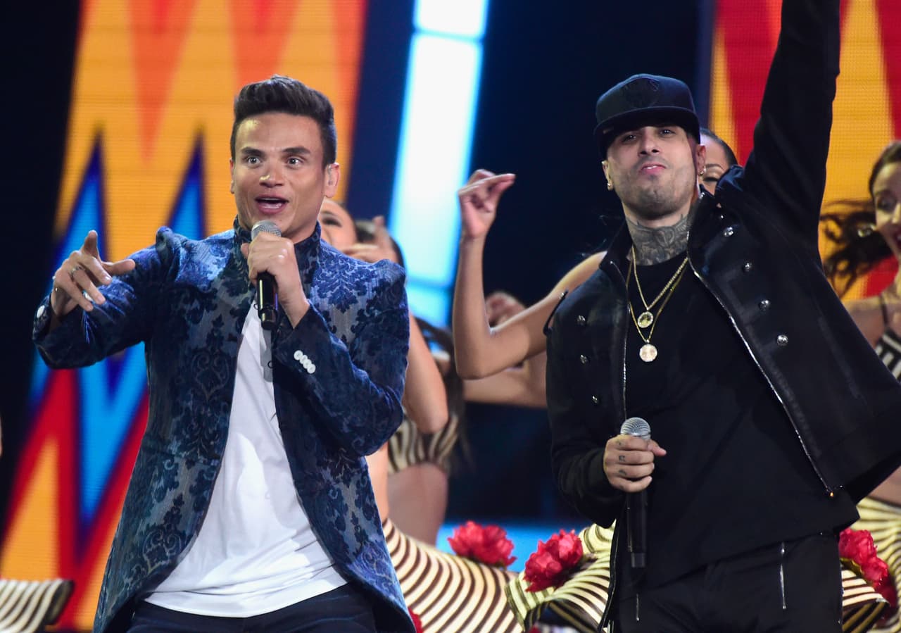 El tema ‘Cásate Conmigo’ de Silvestre Dangond ft. Nicky Jam sería el vencedor a Mejor Canción Tropical. Esta canción registra 536,524,184 reproducciones en YouTube y la cuenta sigue.