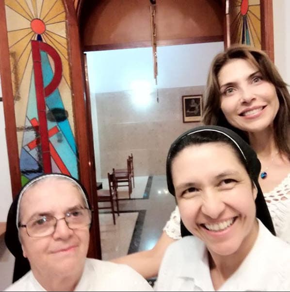 Lorena se hospedó en un lugar especial, una casa para peregrinos y turistas ubicada en la Roma antigua: "Miré muchos hoteles pero me conozco y sé perfectamente qué me gusta y necesito. Un lugar tranquilo, muy bien ubicado, un ambiente sereno, con capilla, las hermanas dominicanas son unas hermosas anfitrionas", reveló en Instagram.