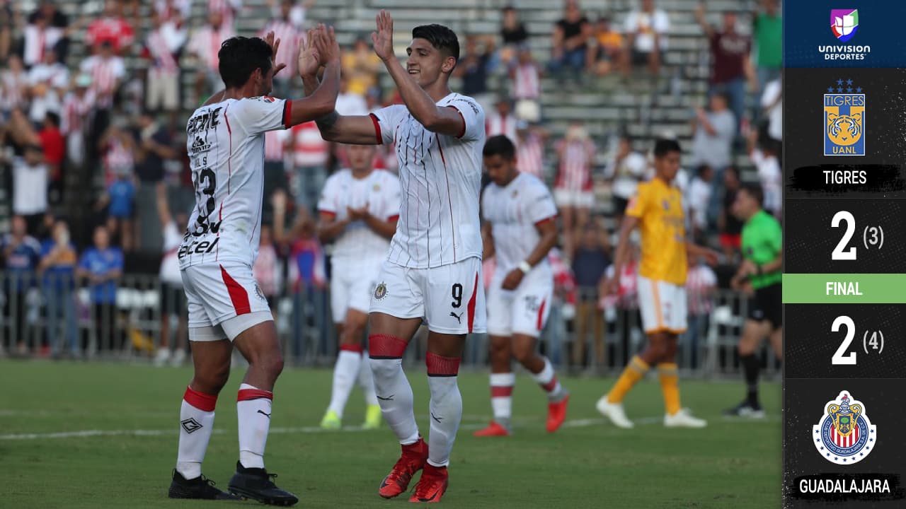 Chivas vence a Tigres en amistoso desde los once pasos y con voltereta incluida