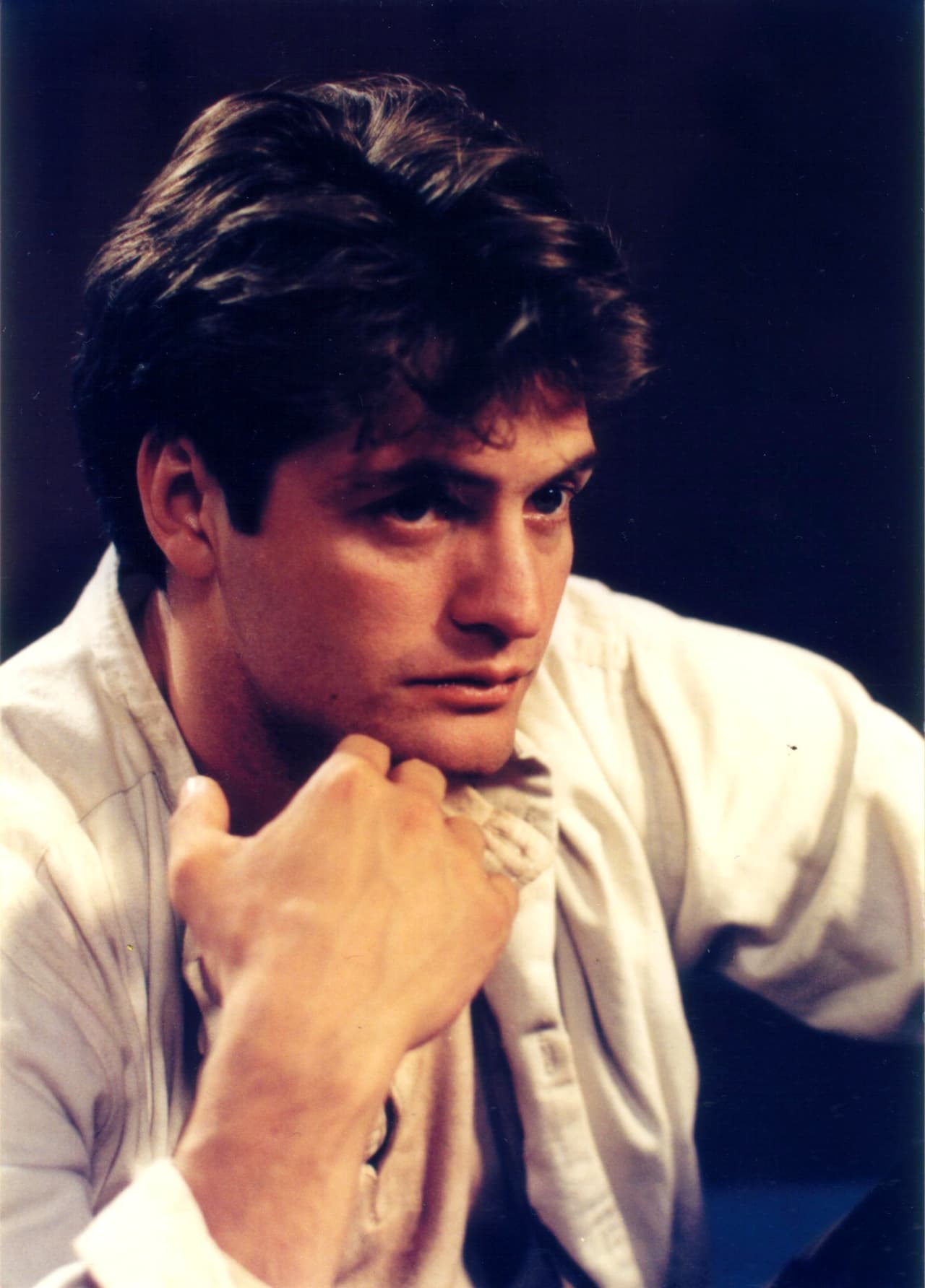 "El chofer se había bajado a comprar creo que aguas o refrescos, una cosa así, y la vi por la ventana y digo
<b> <a href="https://www.univision.com/famosos/juan-soler-asegura-que-fue-el-quien-le-pidio-a-maki-que-se-quitara-el-apellido-de-casada-fotos" target="_blank">'¡Qué mujer tan hermosa</a></b>, caray!'", contó, aún sin saber que aquella joven se trataba de su amor platónico.
<br>