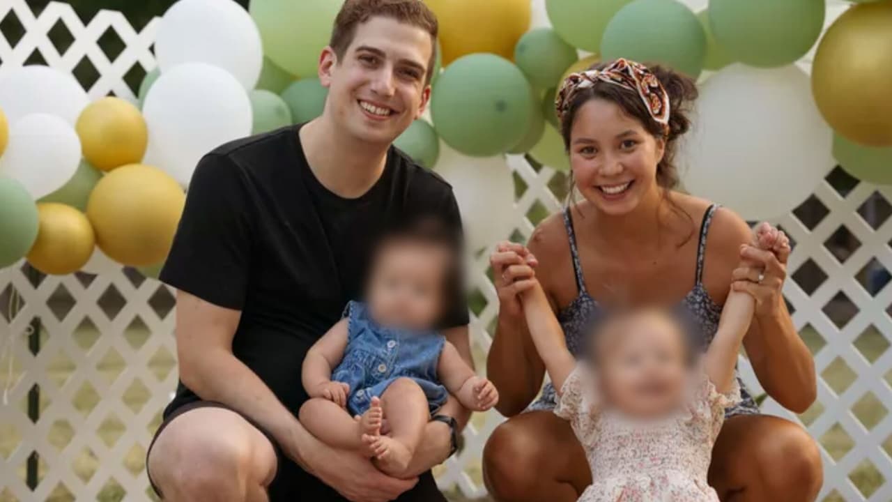 Matan a una joven madre mientras leía la Biblia a su bebé en su casa en Illinois