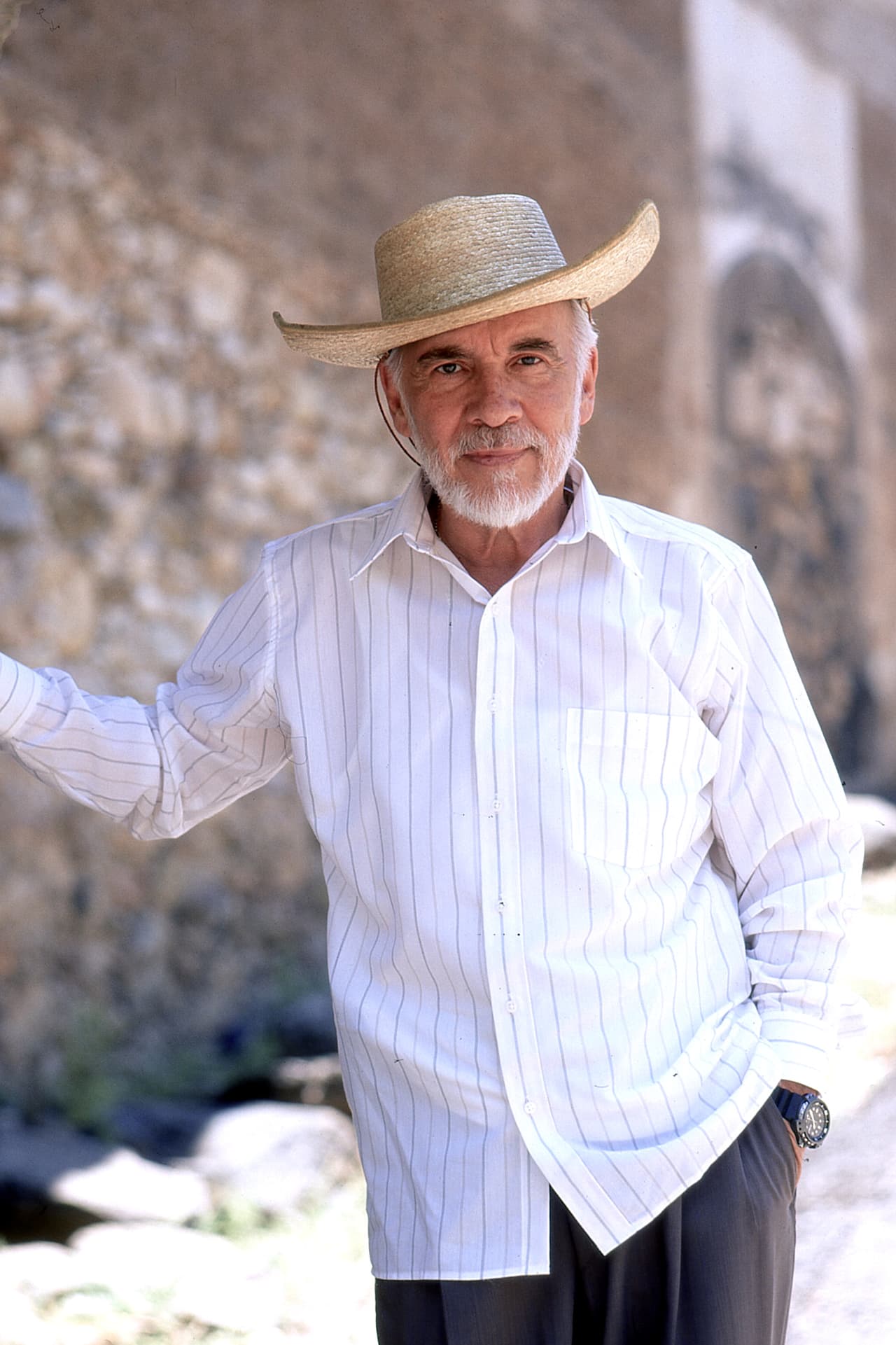 Aarón Hernán, primer actor mexicano, falleció el 26 de abril a los 89 años. El recordado artista sufrió un infarto al miocardio.