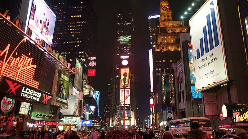 <h3 class="cms-H3-H3">Nueva York</h3>
<br>La ley que entró en efecto en junio de 2019 autoriza al DMV a emitir licencias de conducir estándar también para indocumentados y restringe qué información se puede retener y divulgar sobre quienes solicitan o poseen licencias.