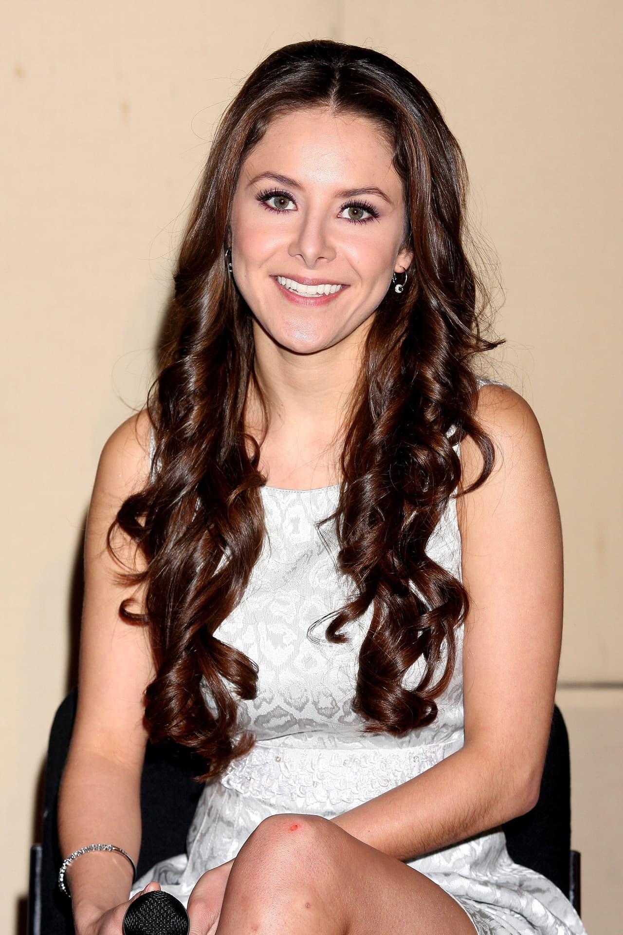 ¡No te pierdas los Premios TVyNovelas 2016 y apoya a Alejandra García!