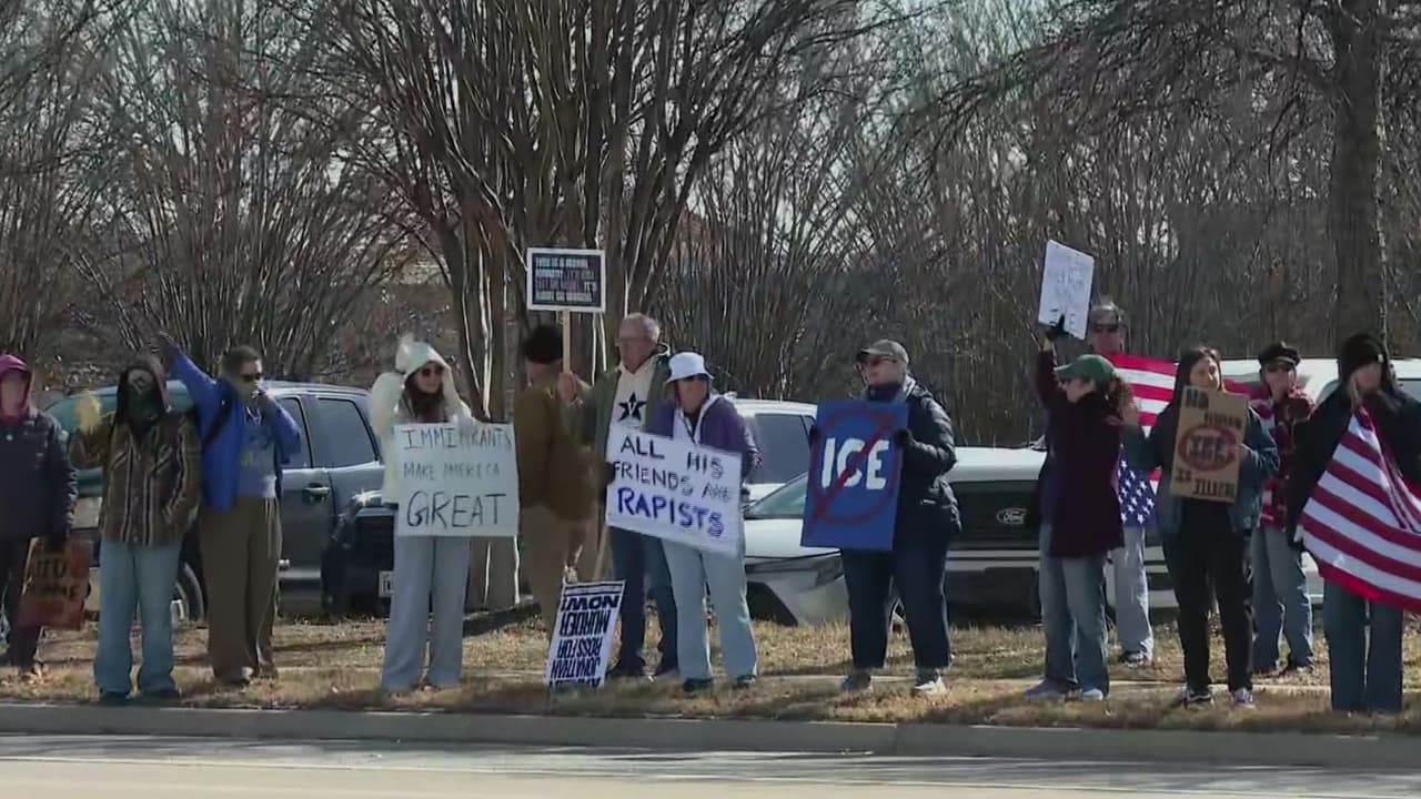 Estudiantes y activistas protestaron en Allen por muertes y prácticas de ICE