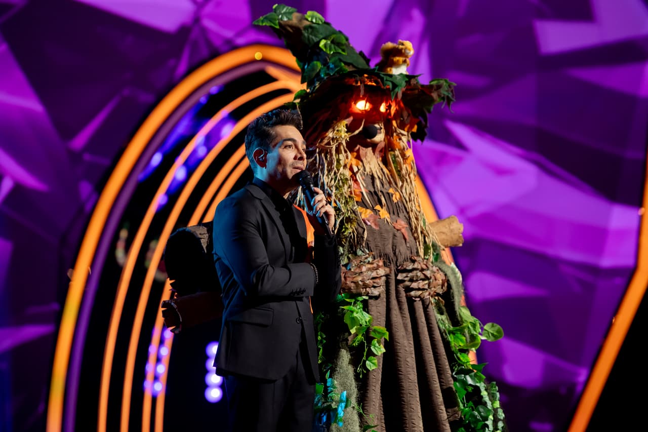 Así inició la cuarta emisión de esta quinta temporada, ya conocemos a todos los personajes y en este programa se preparaba una doble eliminación.