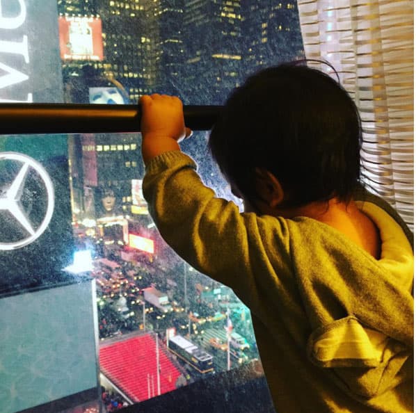 ¡Y Matteo takes Manhattan! El pequeño apreciando la espectacular vista.