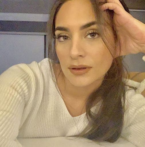 Además, a través de las redes sociales ha sostenido contacto con sus fieles seguidores, a quienes mantiene al tanto de sus actividades diarias.