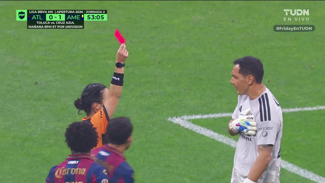 ¡Roja para Cota! Después de la revisión en el VAR, es balón a tierra