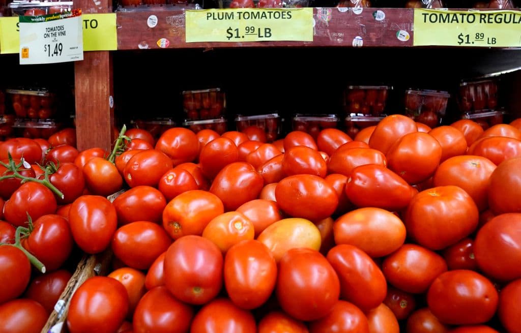 Esquivar una recesión en EEUU es "cada vez más desafiante" con una inflación tan alta, advierte el FMI