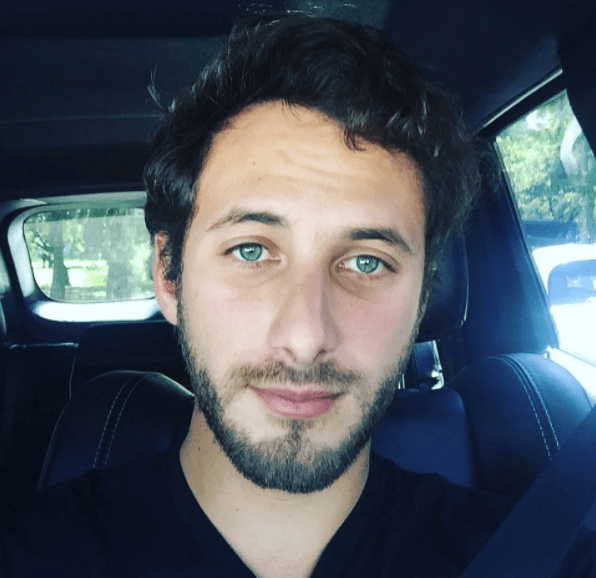 Serbastián ha sido reconocido como todo un galán en diversos proyectos tanto en cine, teatro y televisión.