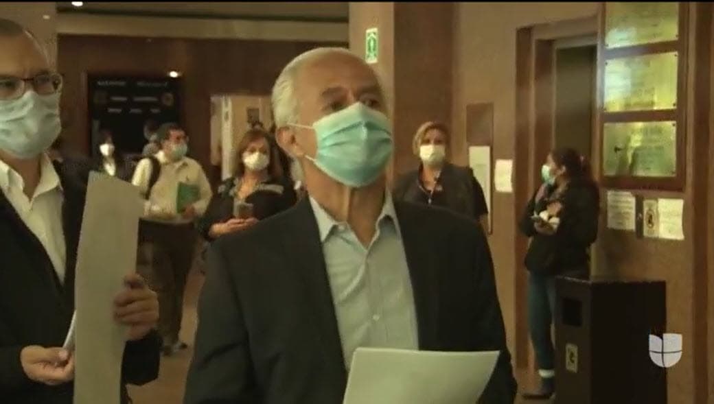 "Mi papá ya se fue y nos dejó muy tranquilos", contó, según declaraciones publicadas por el diario 
<b><a href="https://www.reforma.com/velan-a-el-loco-entre-lagrimas-y-risas/ar2019414?v=4" target="_blank">Reforma</a></b> el viernes 28 por la noche. 
<br>