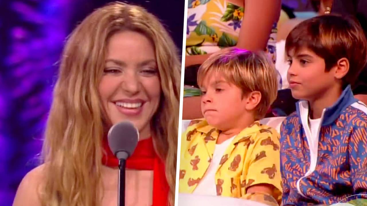 El 11 de mayo de 2023 
<a href="https://www.univision.com/famosos/shakira-hijos-milan-sasha-pique-hablar-motor">Shakira estrenó el tema 'Acróstico'</a> con un video en versión animada. Cuatro días después, lanzó una nueva versión en la que sus dos hijos cantan algunos fragmentos y también aparecen en el clip tocando el piano, con lo que demuestran la gran conexión que tienen.
<br>