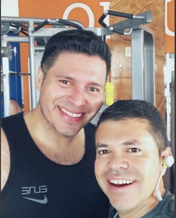 Jorge Medina, exvocalista de La Arrolladora Banda El Limón, no solo comparte proyectos musicales con Walo, vocalista de Banda MS, sino también su gusto por el ejercicio.